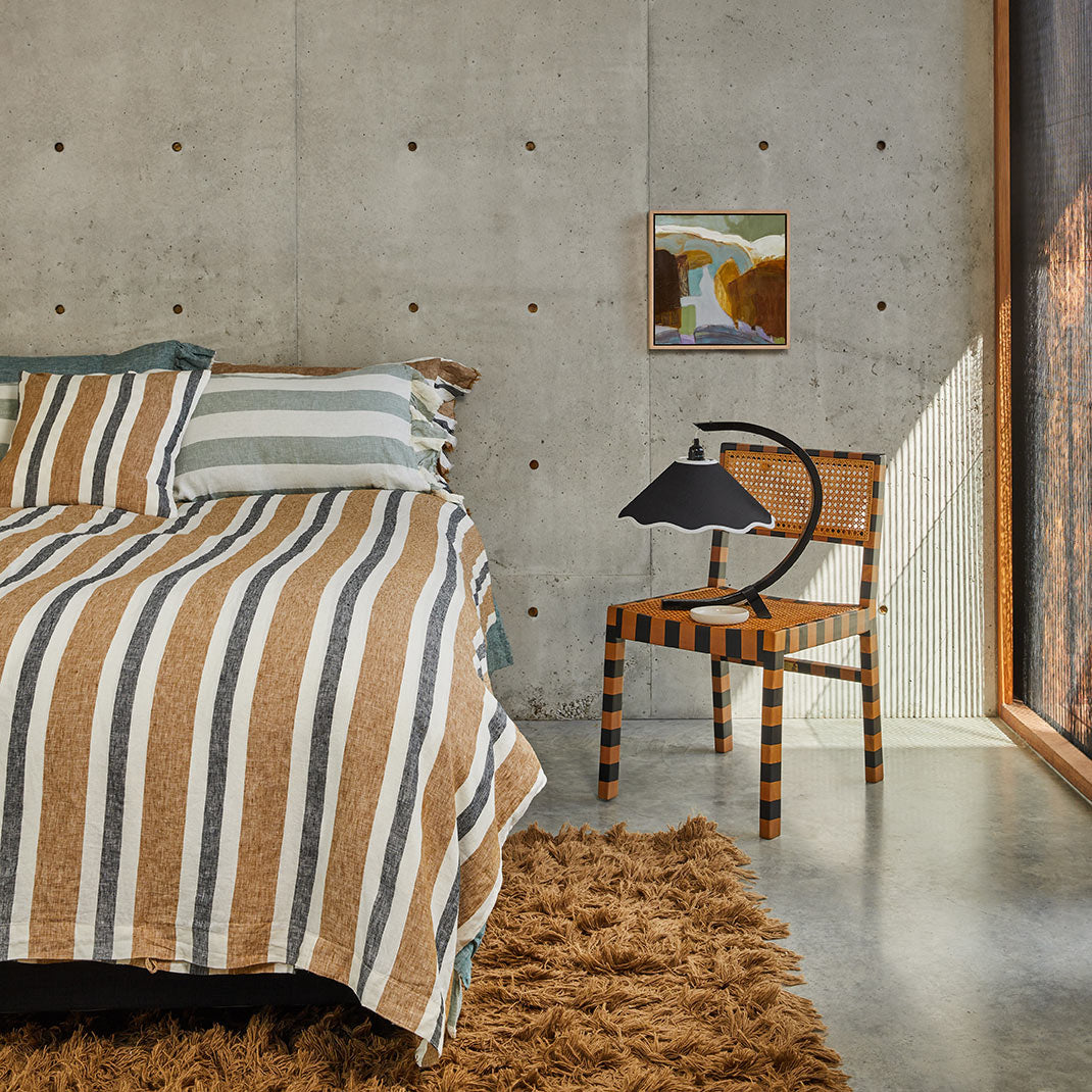 SAMPLE A - Kira Table Lamp - Coal / White